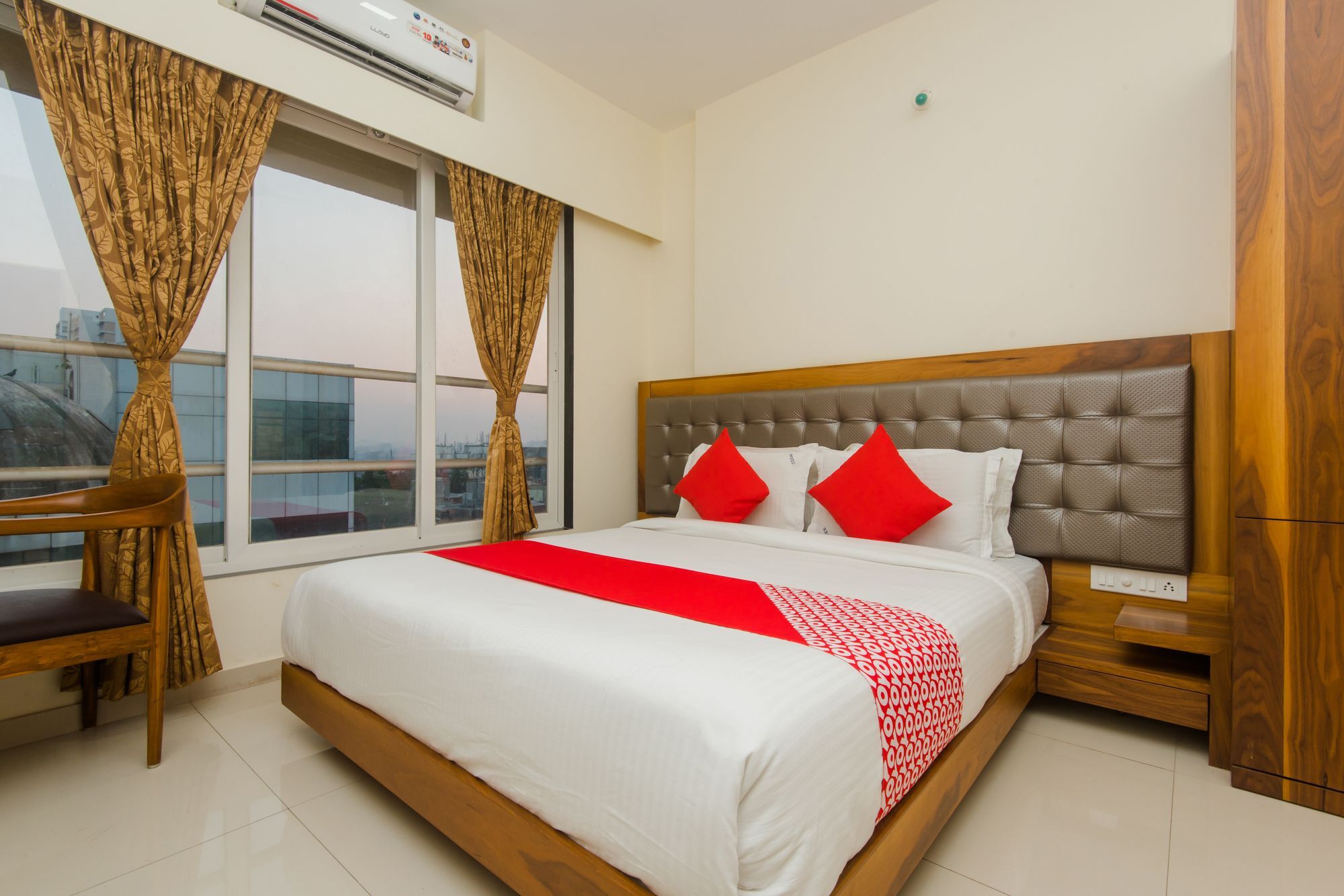 Oyo 11441 Hotel Blue Bells Residency ムンバイ エクステリア 写真